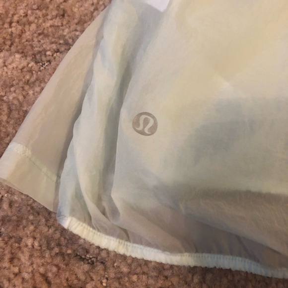 Lululemon Step Out Anorak - Picture 7 of 9